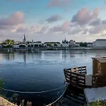 Botel Le Martin Pecheur Luxurious Boat Saumur