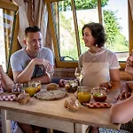 Botel Le Martin Pecheur Luxurious Boat *