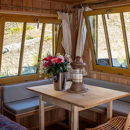 بوتيل Le Martin Pecheur Luxurious Boat *