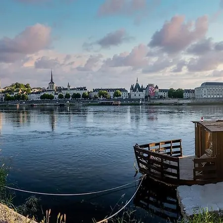 Botel Le Martin Pecheur Luxurious Boat Saumur