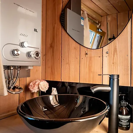 Le Martin Pecheur Luxurious Boat Botel *